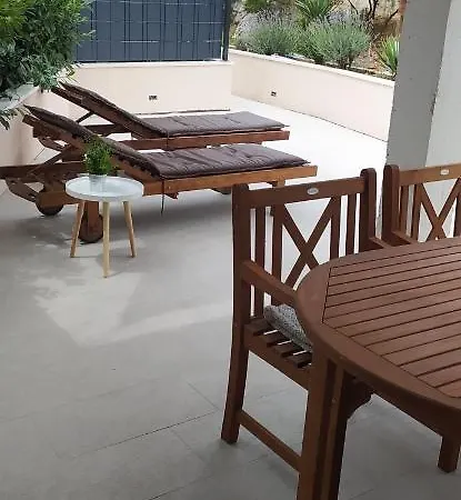 Διαμέρισμα Holiday Apartment Primošten