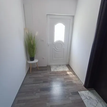 Διαμέρισμα Holiday Apartment
