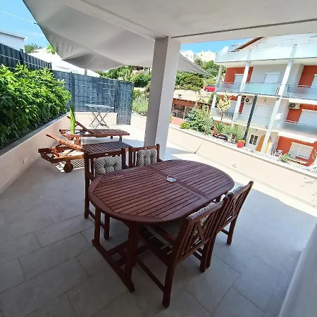 Apartment Holiday Apartment *