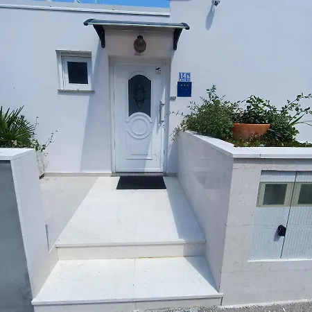 Apartment Holiday Apartment Primosten